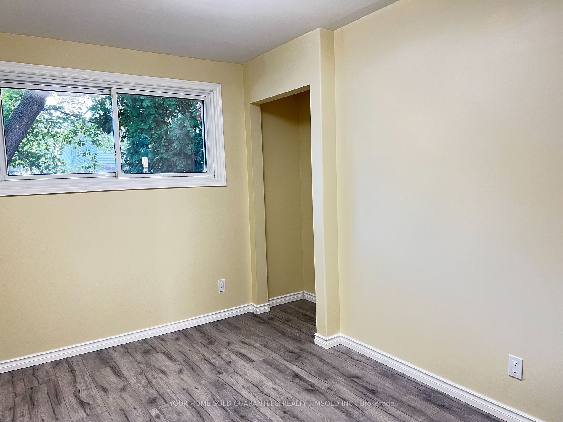 1242 Cottage Place