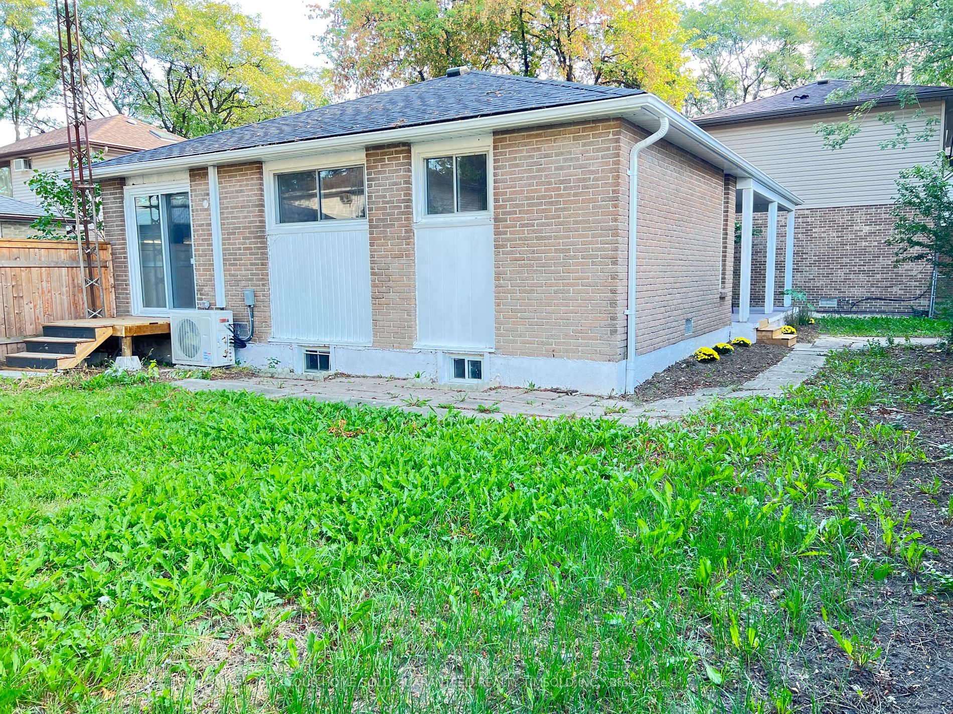 1242 Cottage Place