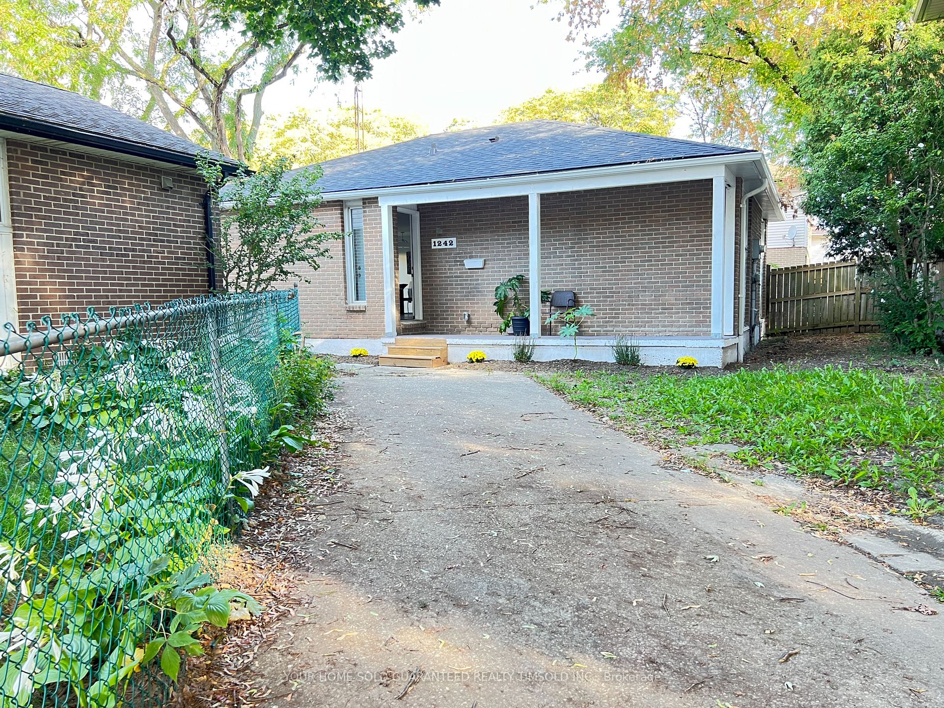 1242 Cottage Place