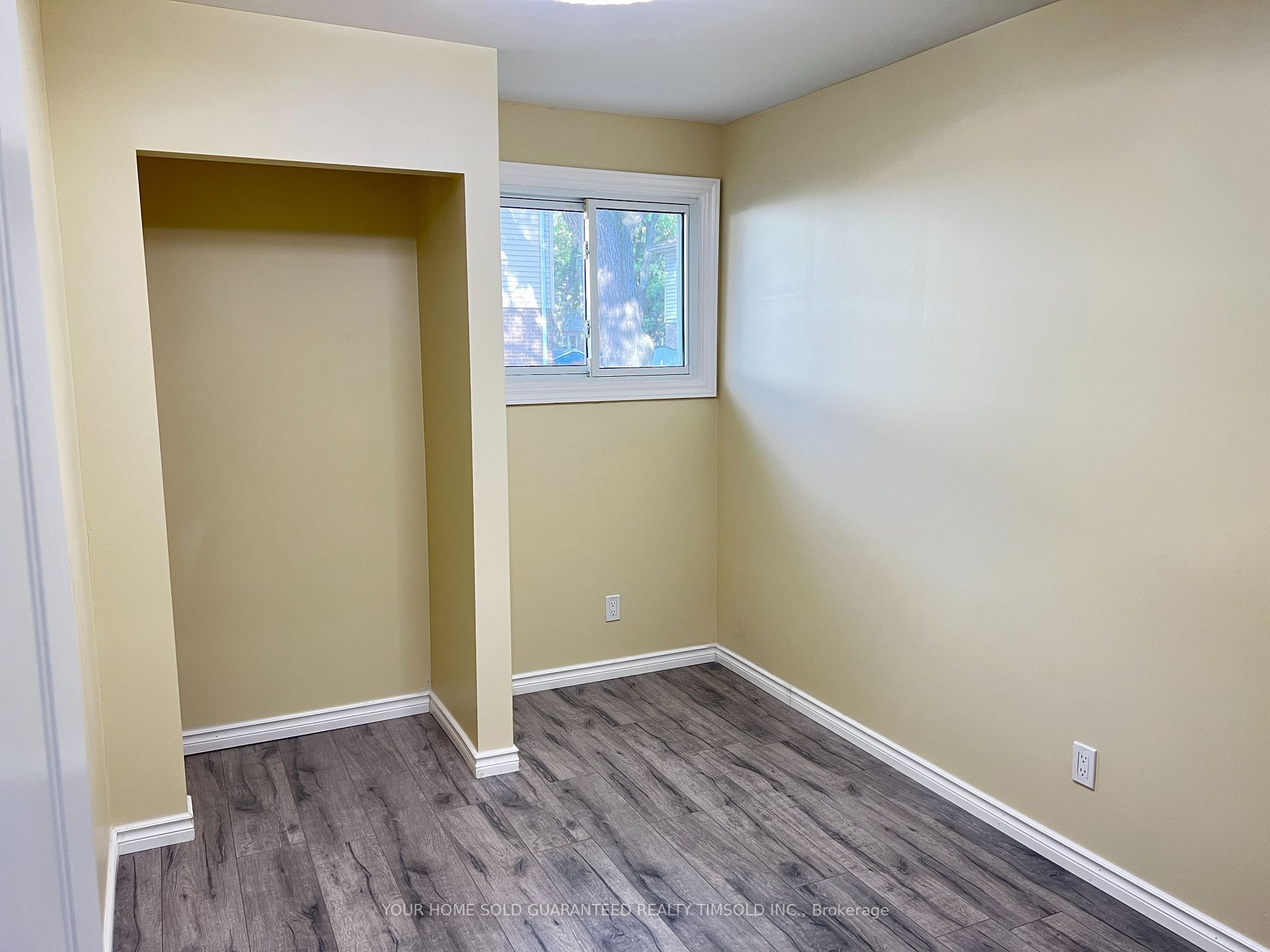 1242 Cottage Place