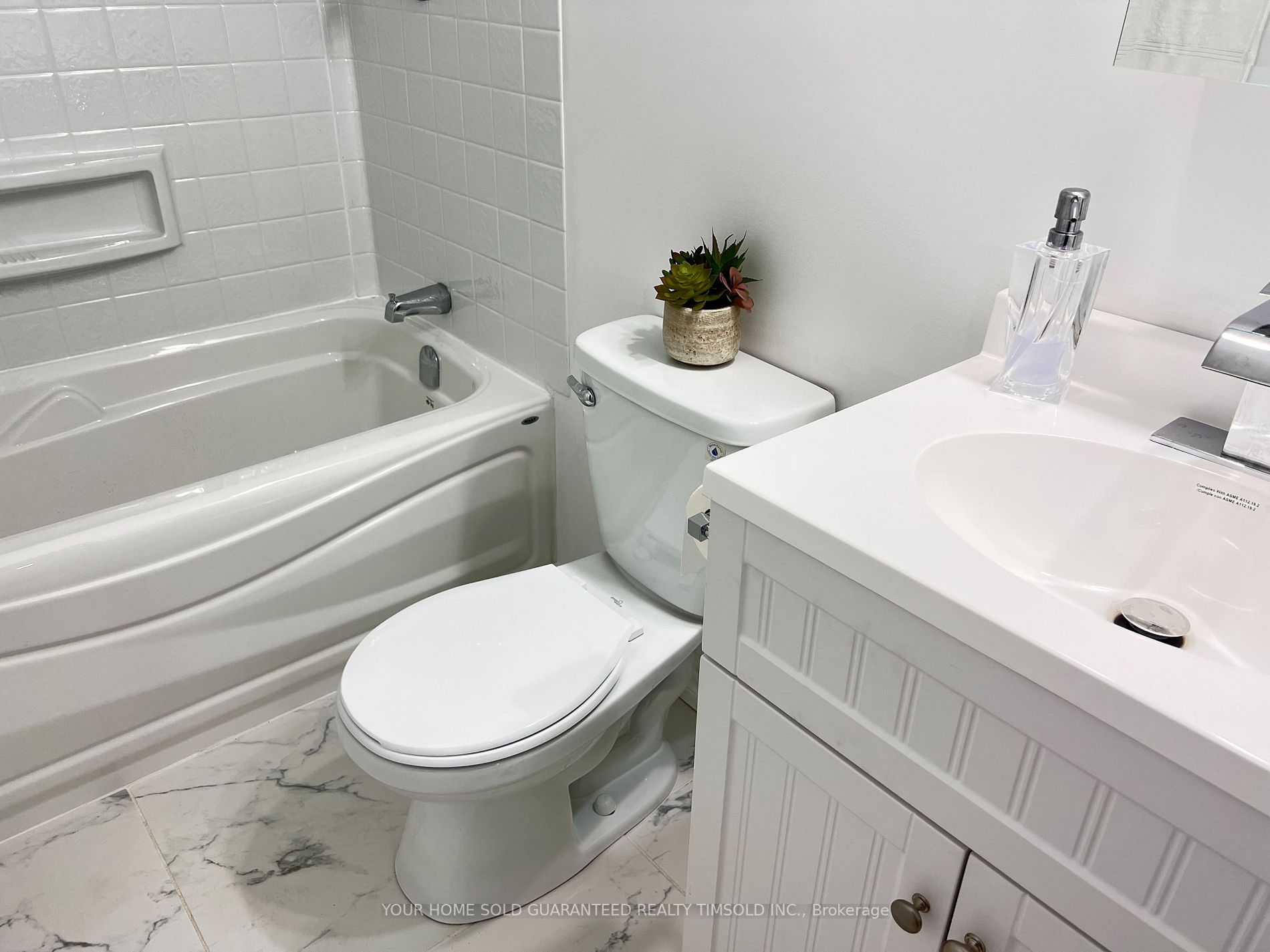 1242 Cottage Place