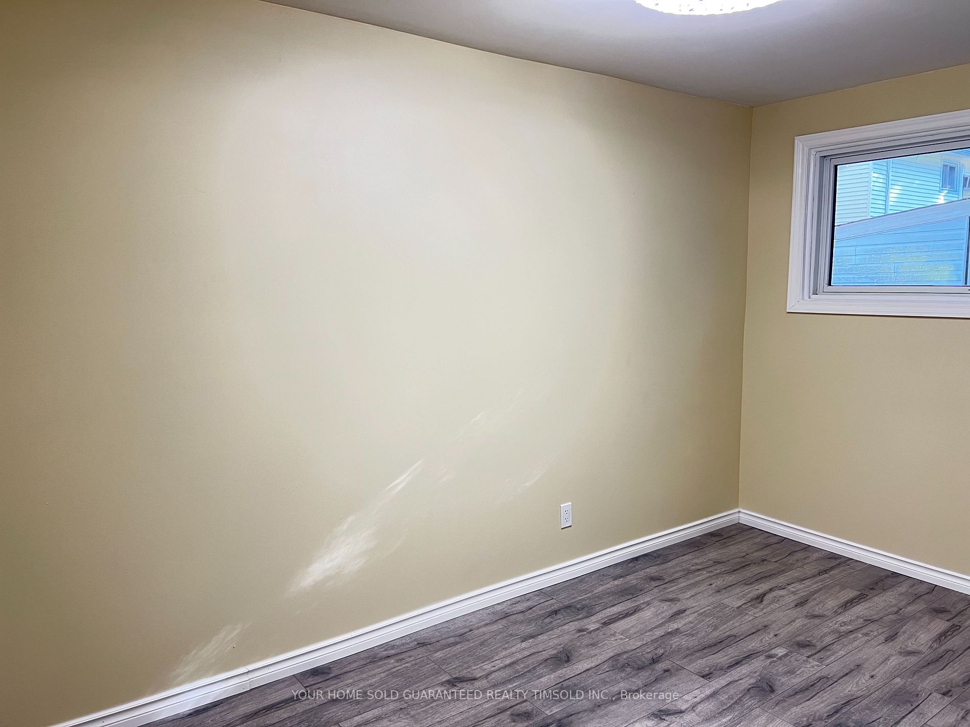 1242 Cottage Place
