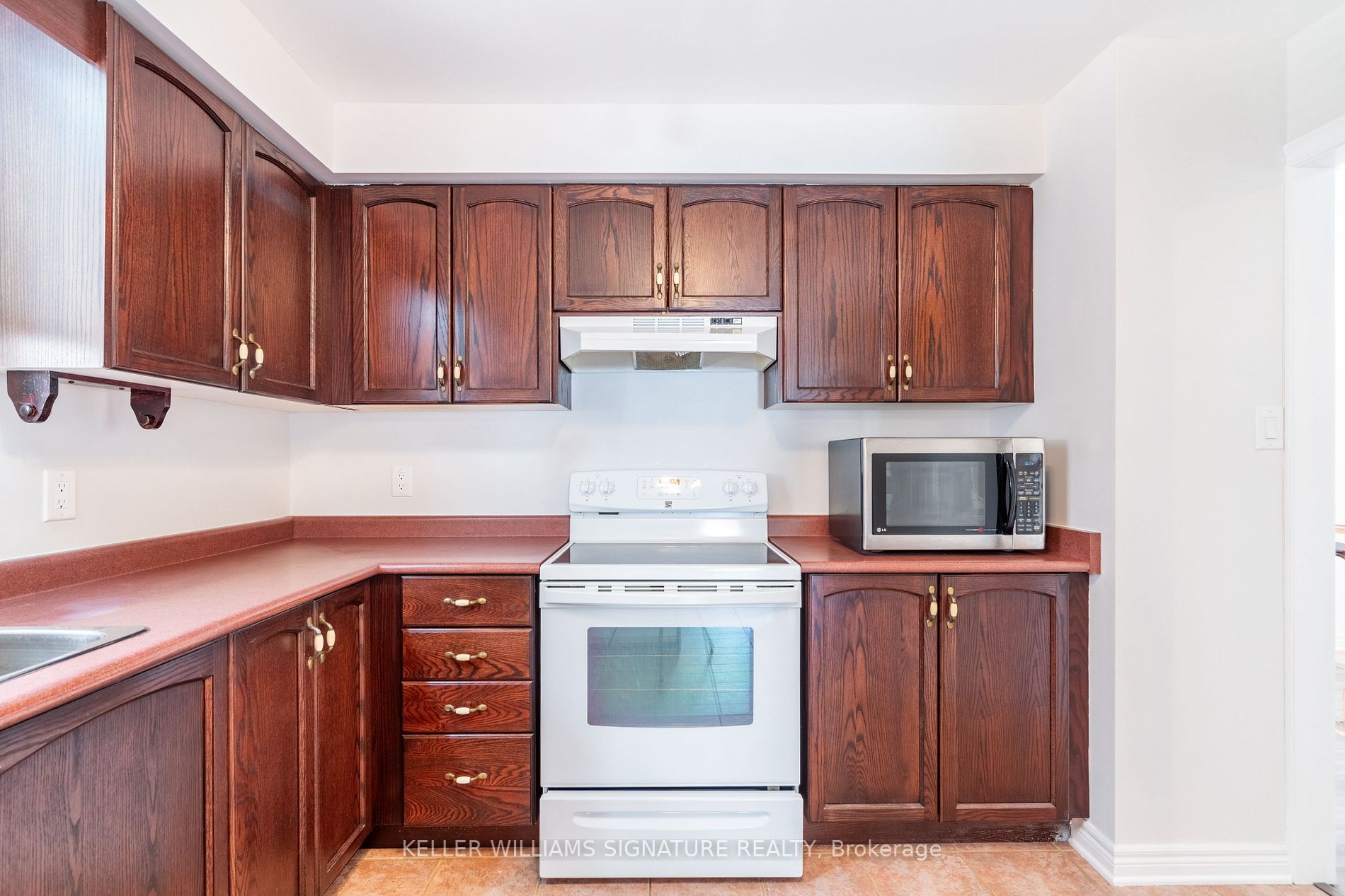 253 Dorchester Dr