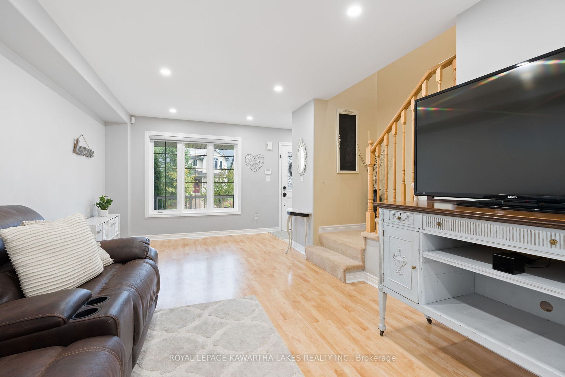 22 Fallingbrook Crescent
