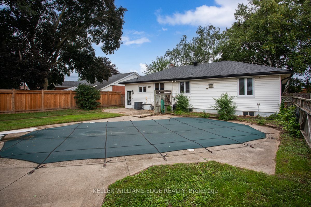 28 Passmore St