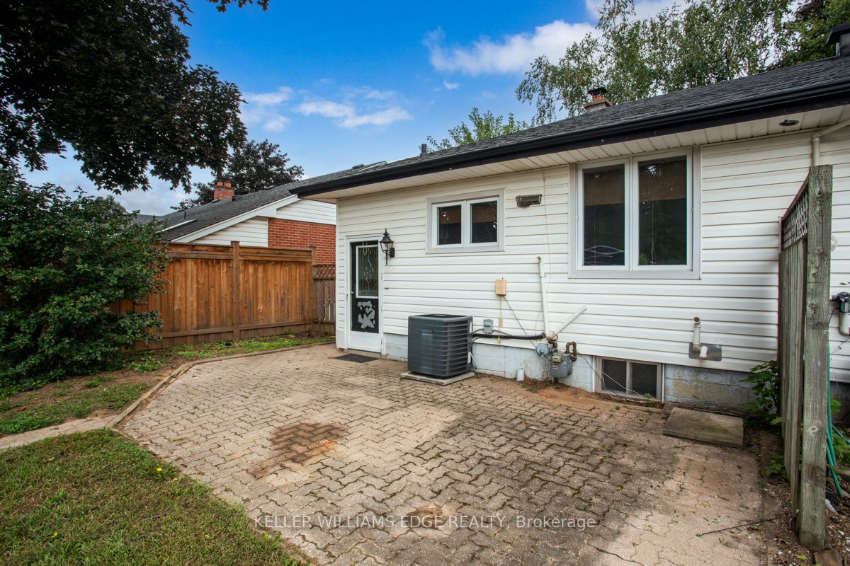 28 Passmore St