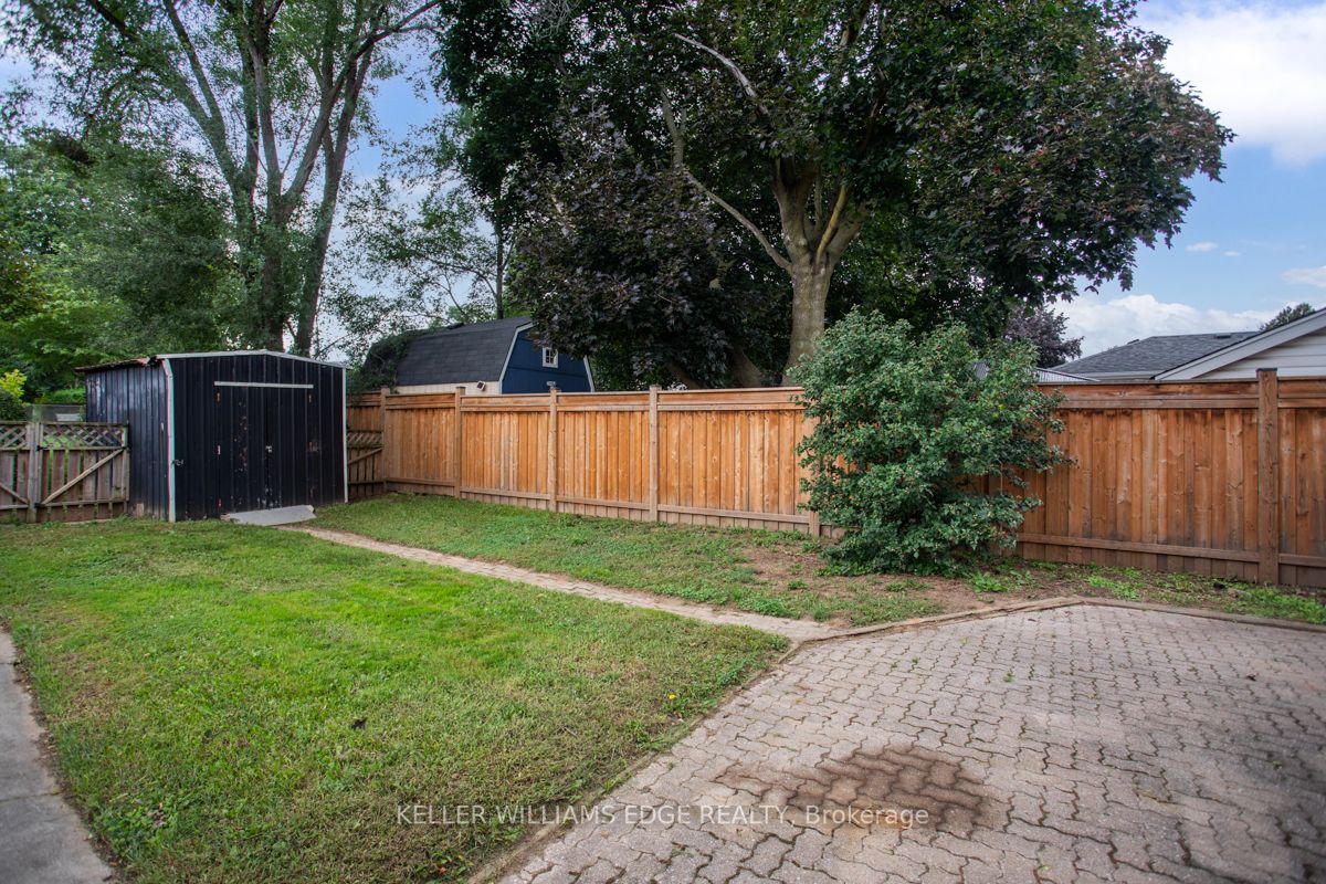 28 Passmore St