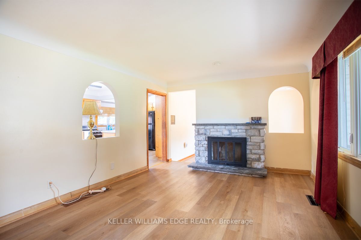 28 Passmore St