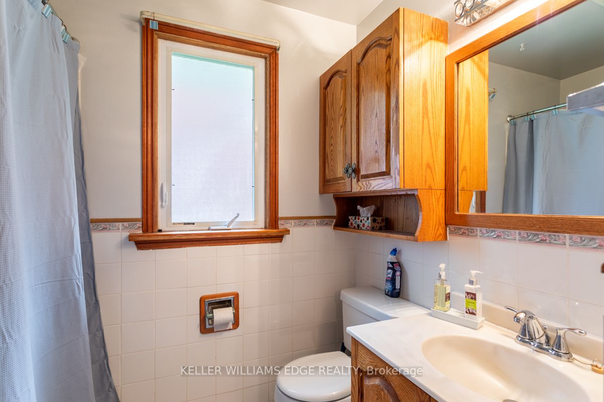 28 Passmore St
