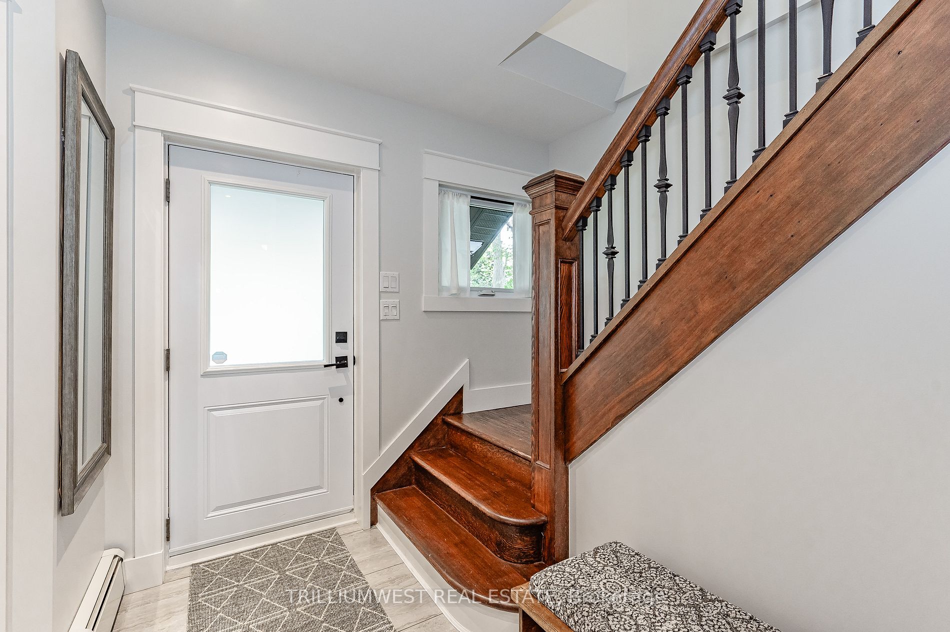 18 Waterloo Ave