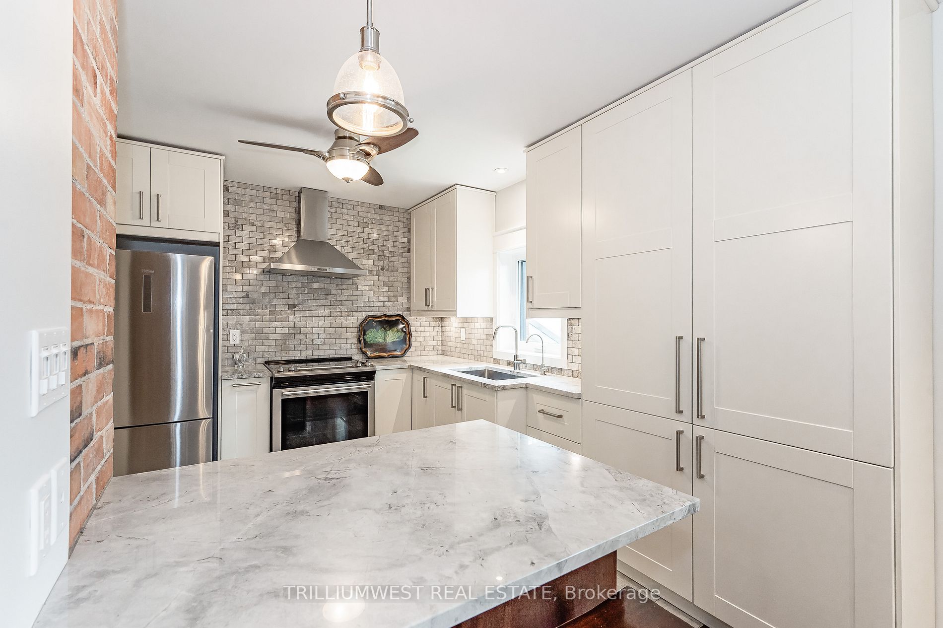 18 Waterloo Avenue