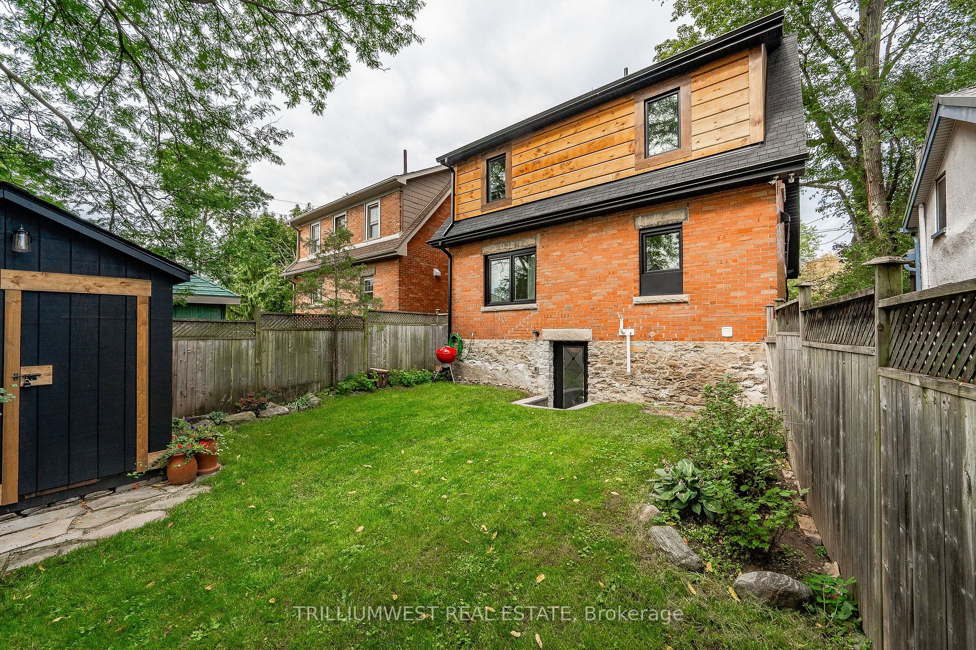 18 Waterloo Avenue