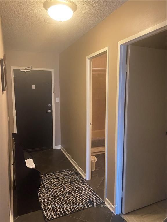 7 Gale Cres, #109