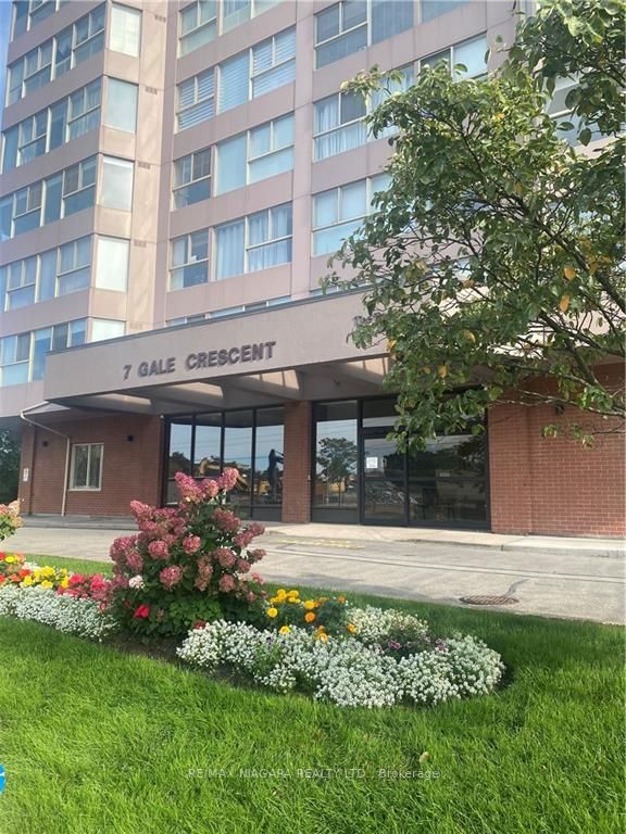 7 Gale Cres, #109