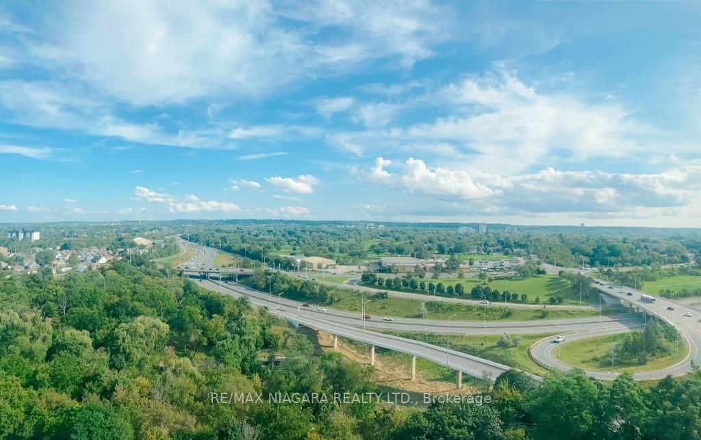 7 Gale Cres, #109