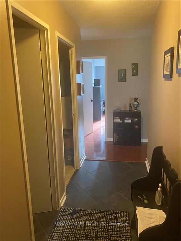 7 Gale Cres, #109