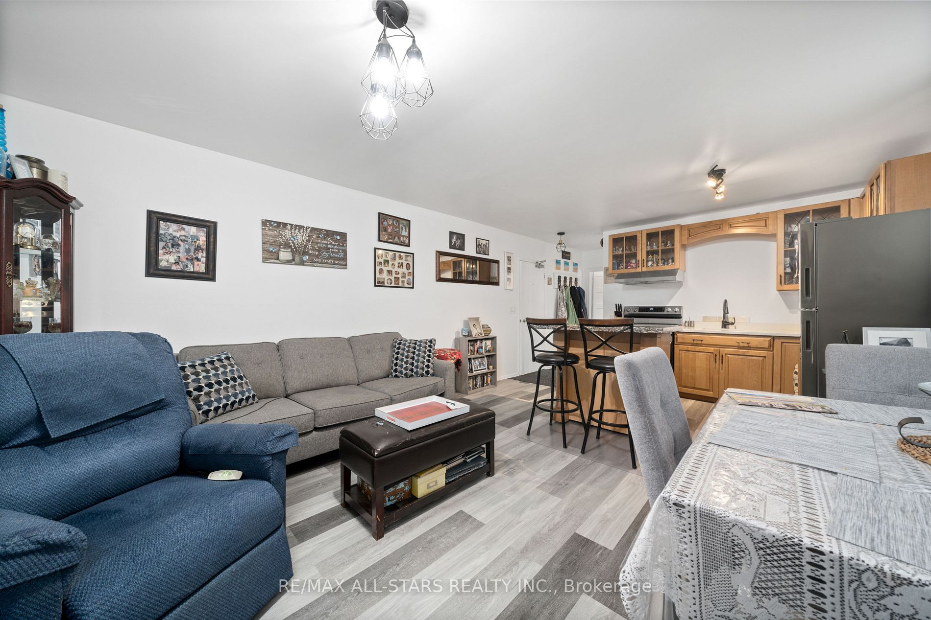 42-44 Colborne St