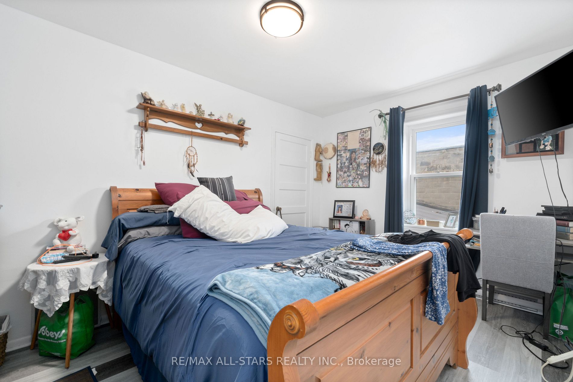 42-44 Colborne St