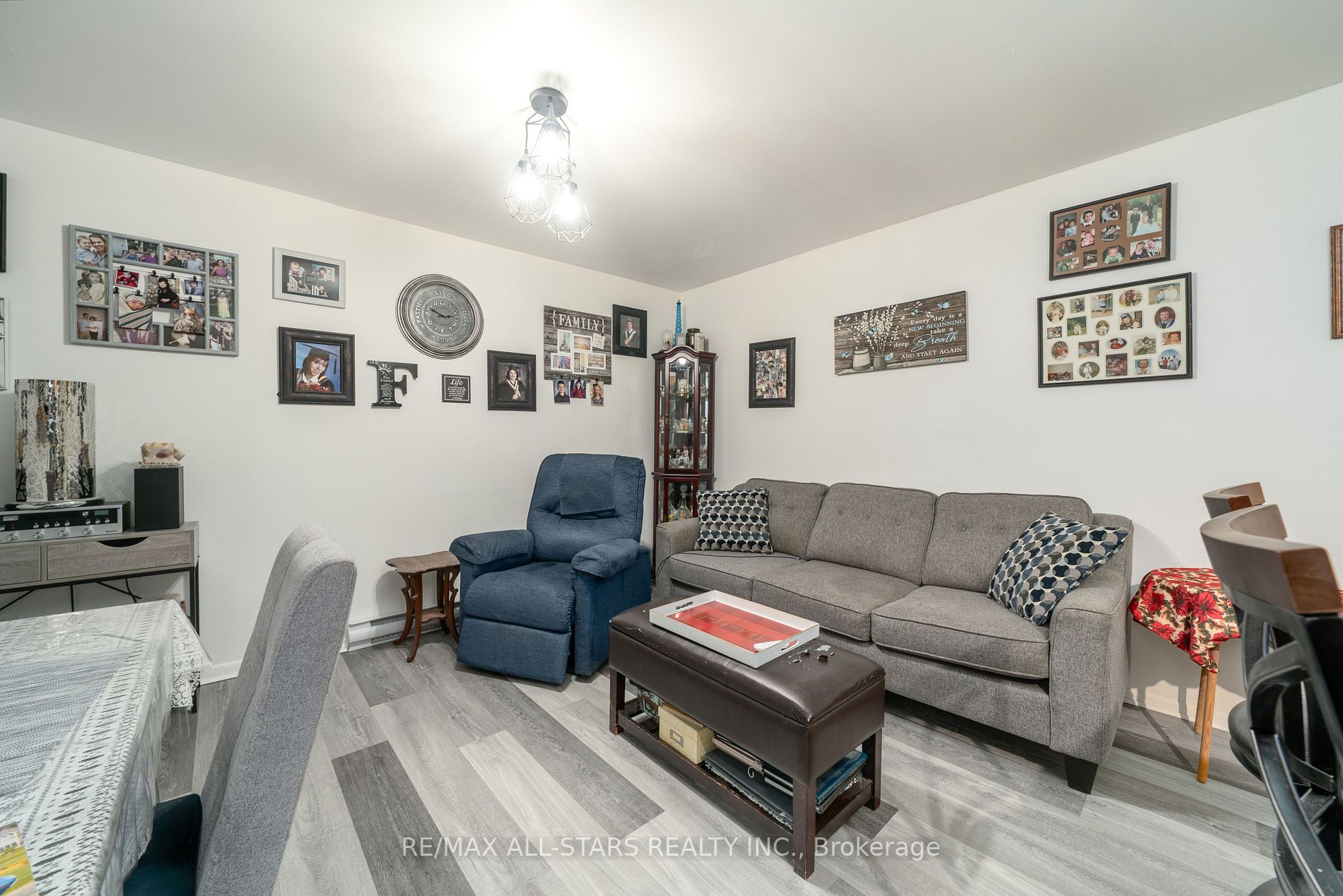 42-44 Colborne St