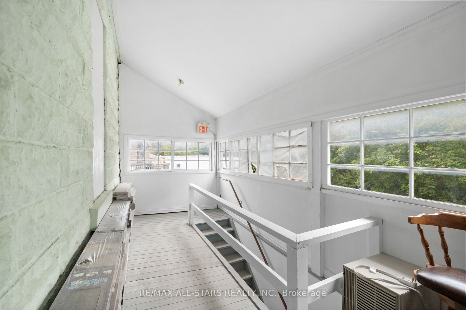 42-44 Colborne St