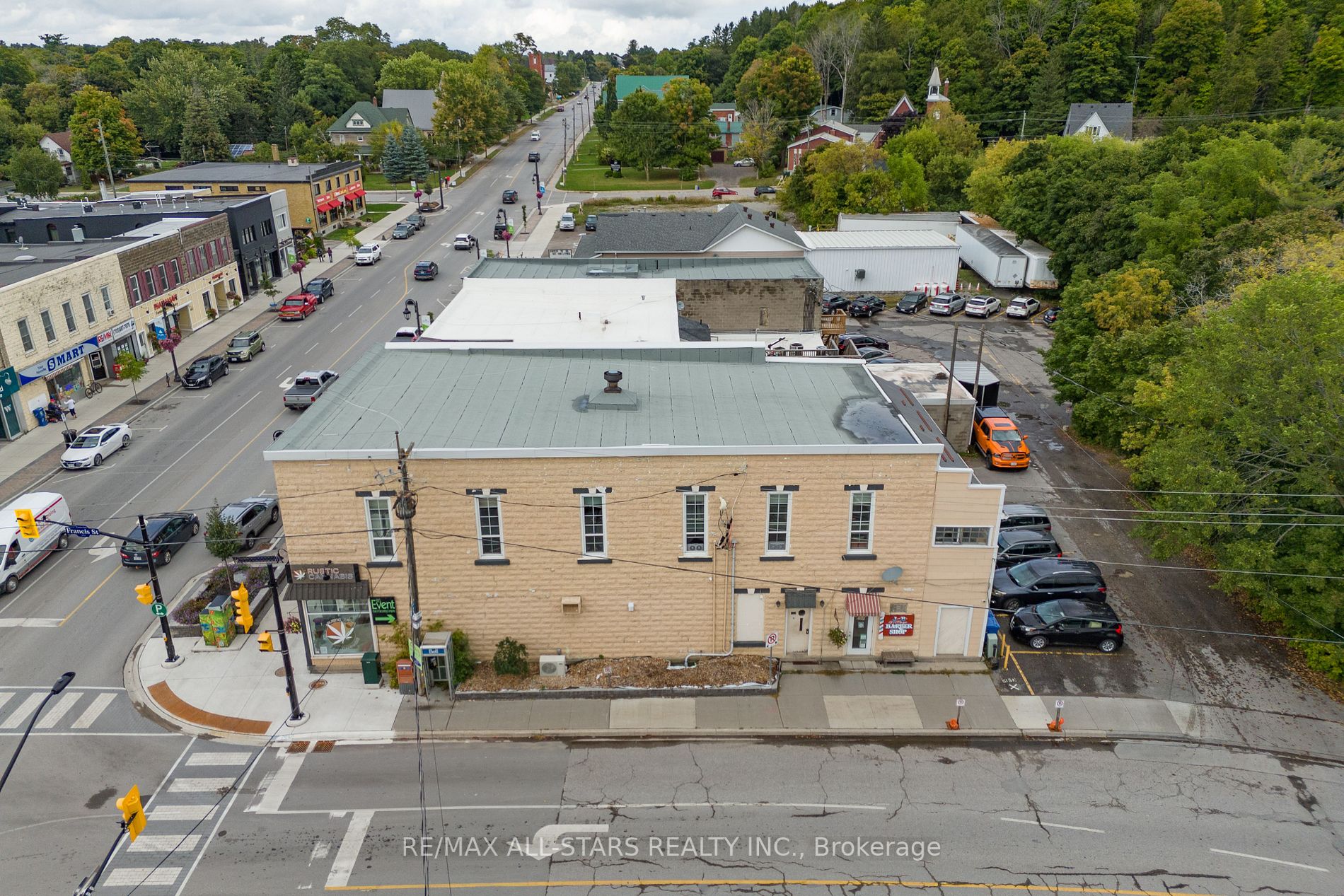 42-44 Colborne St