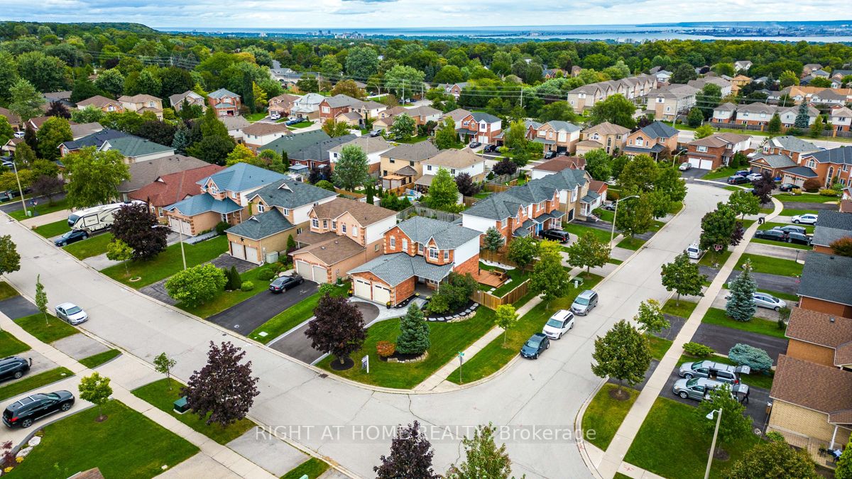 10 Dalrymple Dr