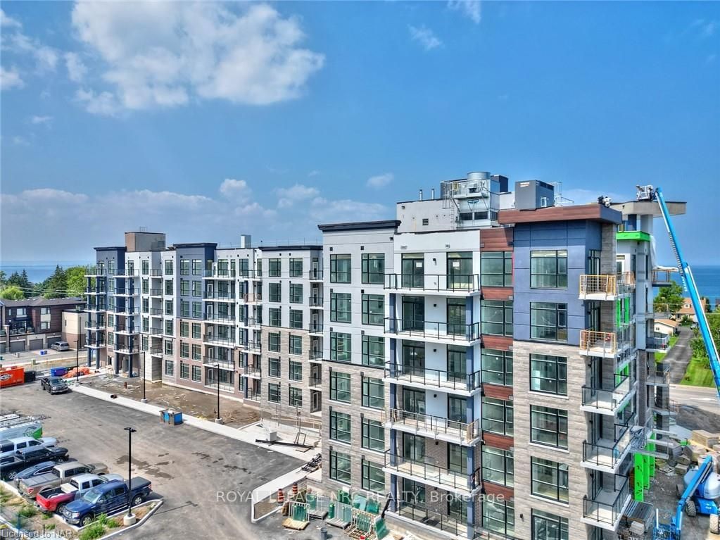600 North Service Road, #420