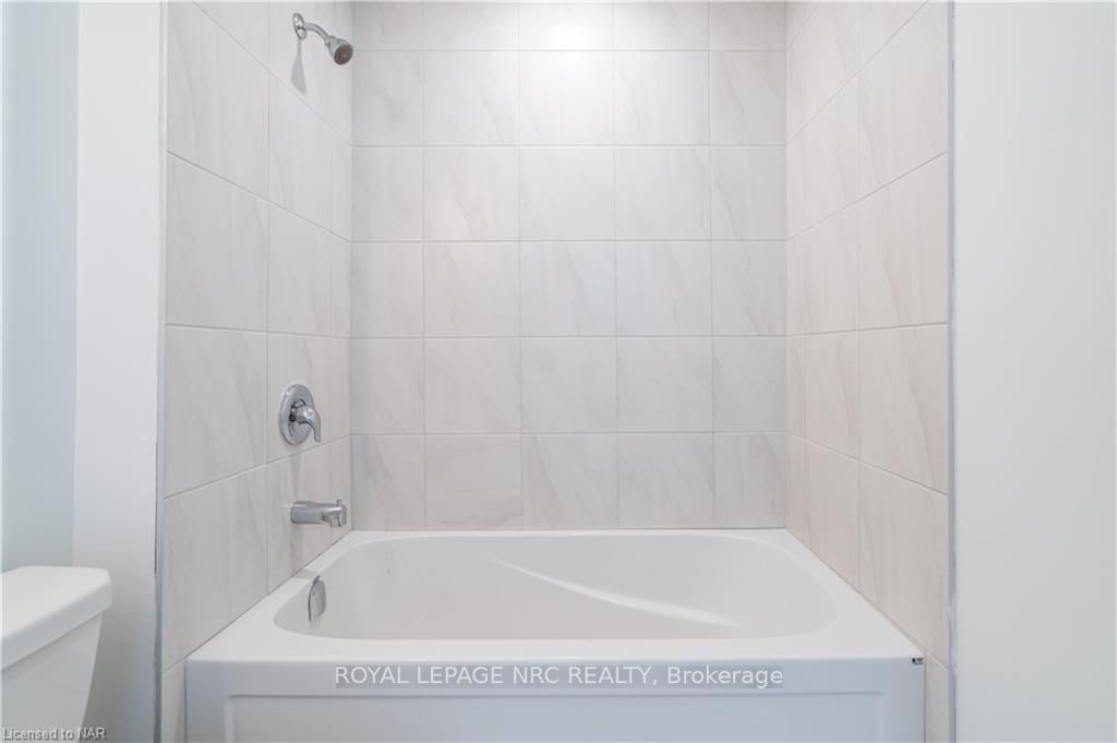 600 North Service Road, #420