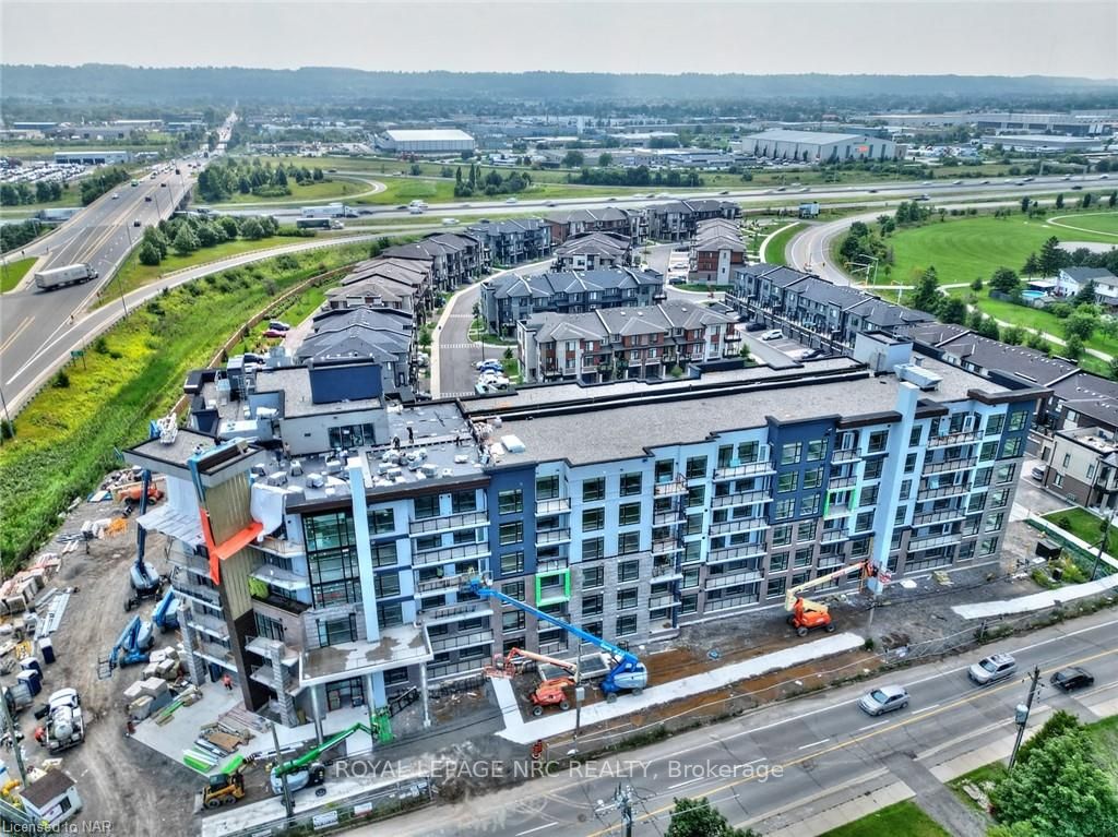 600 North Service Road, #420