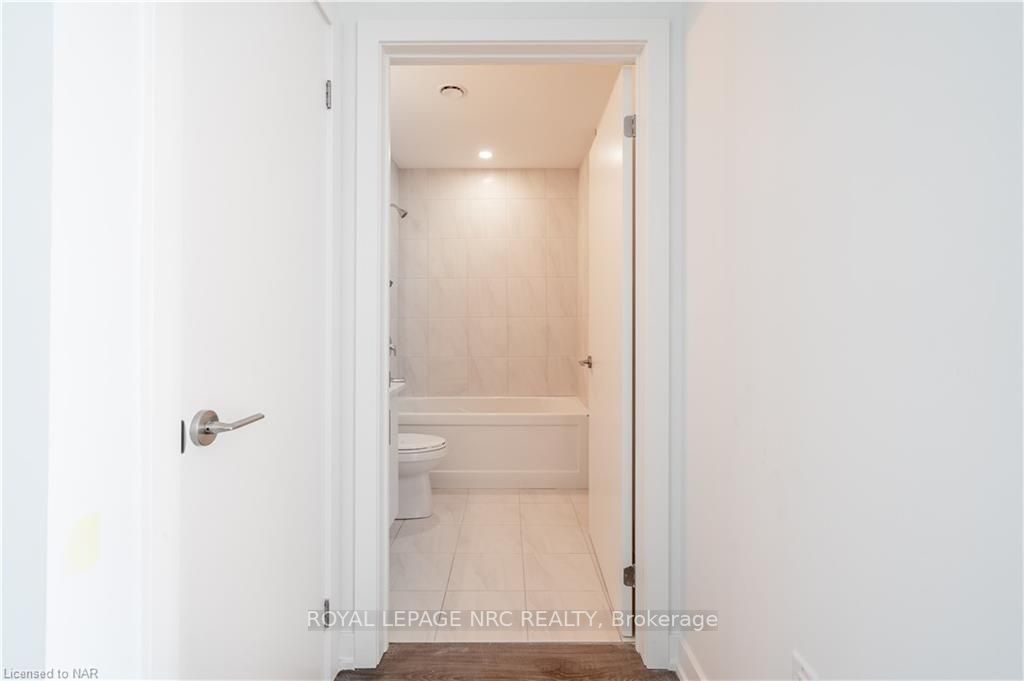 600 North Service Road, #420