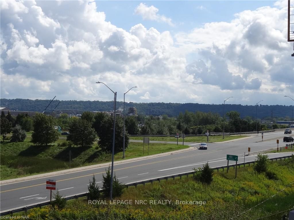 600 North Service Road, #420