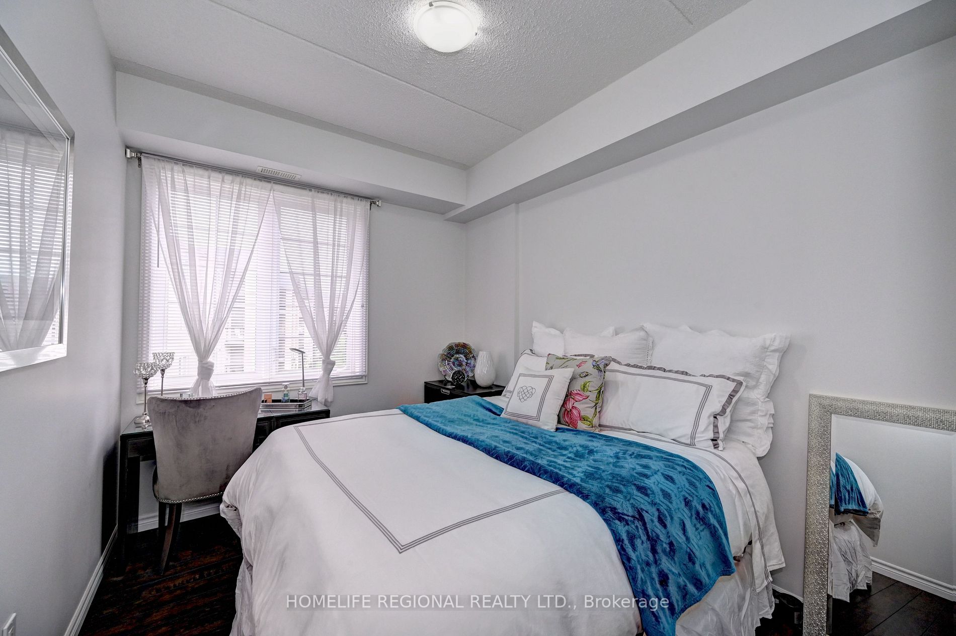 1083 Gordon Street, #305