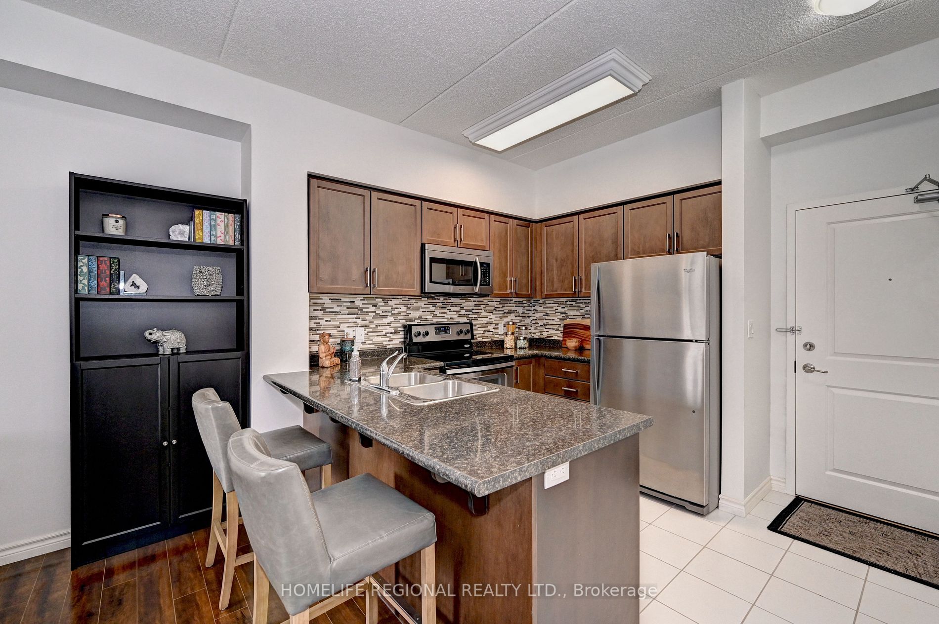 1083 Gordon Street, #305