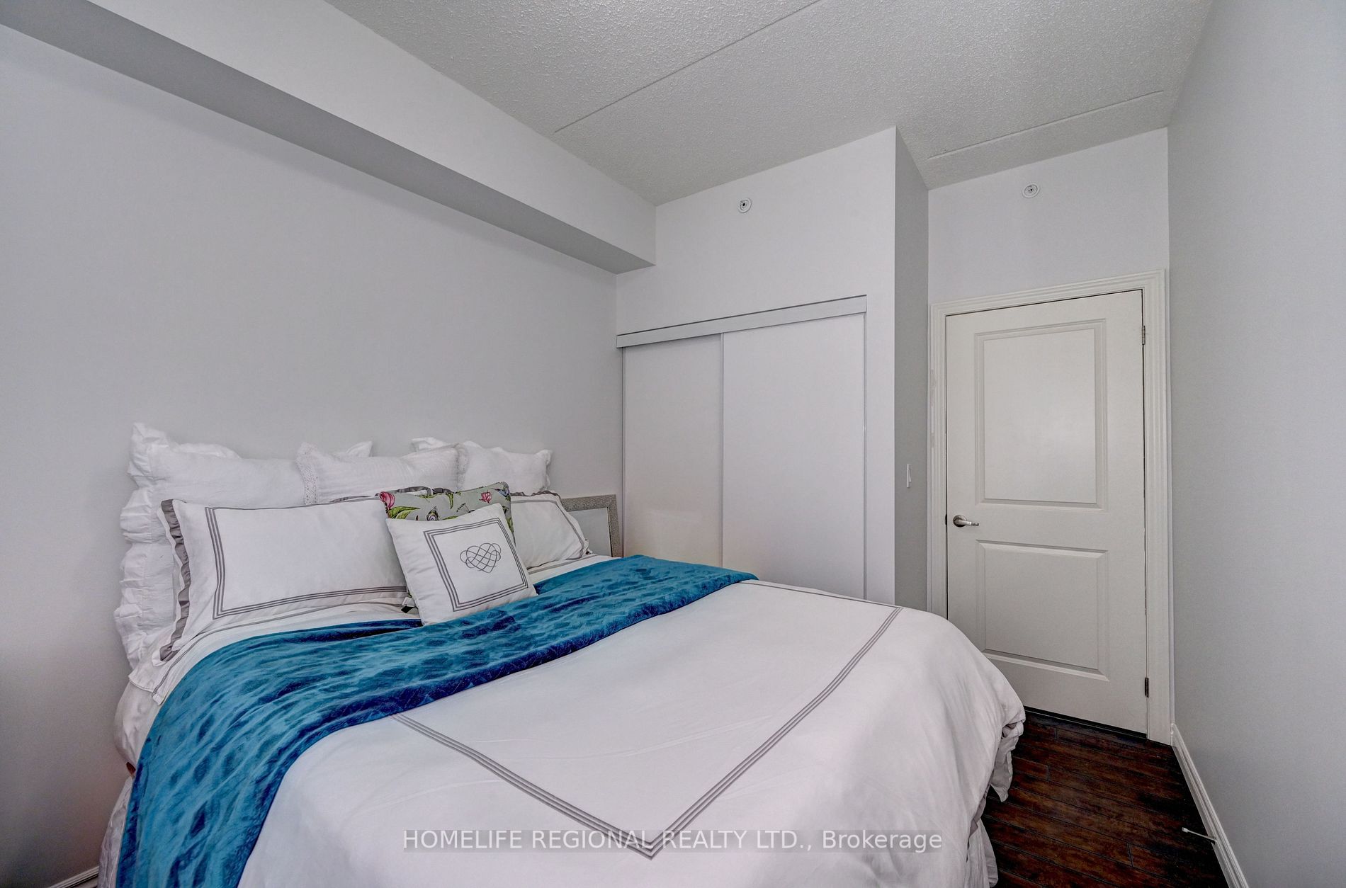 1083 Gordon Street, #305