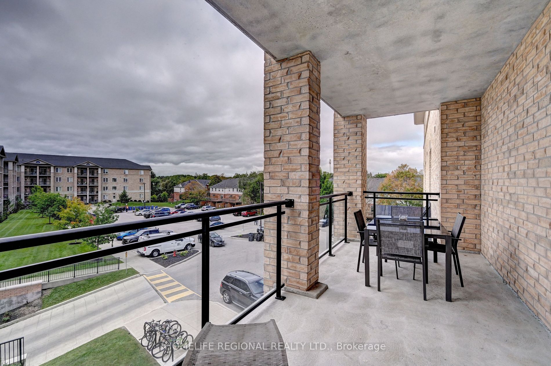 1083 Gordon Street, #305