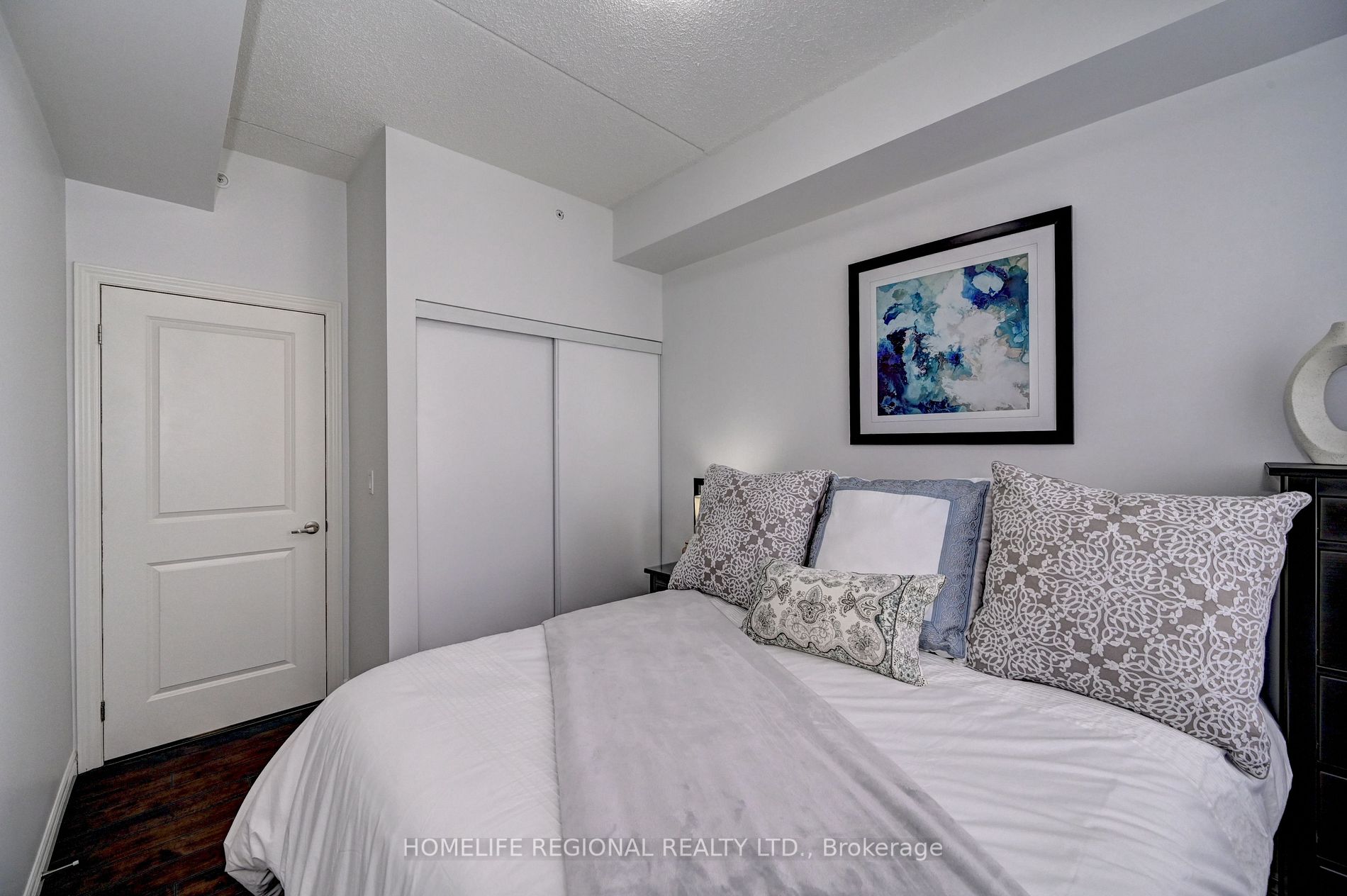 1083 Gordon Street, #305