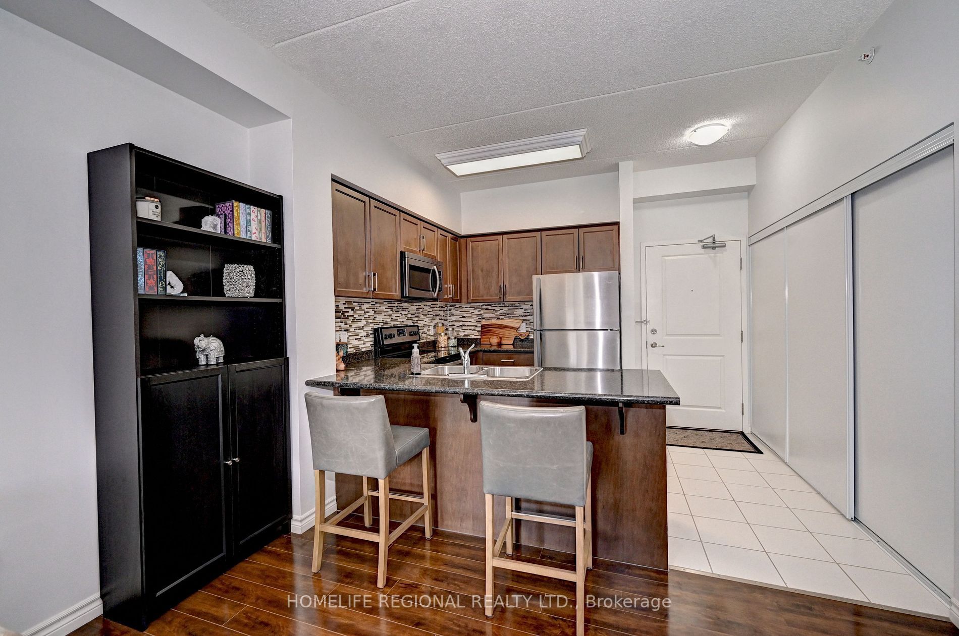 1083 Gordon Street, #305