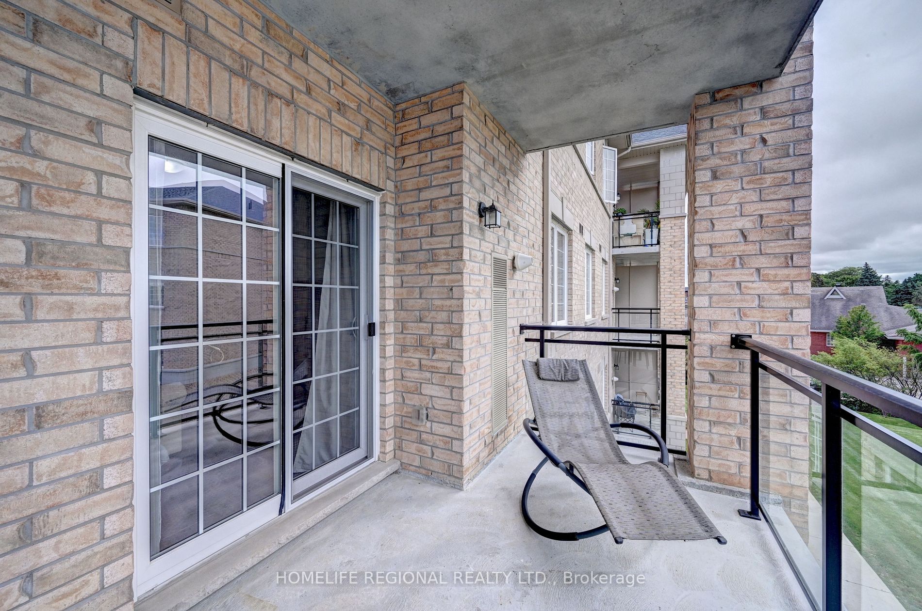 1083 Gordon Street, #305