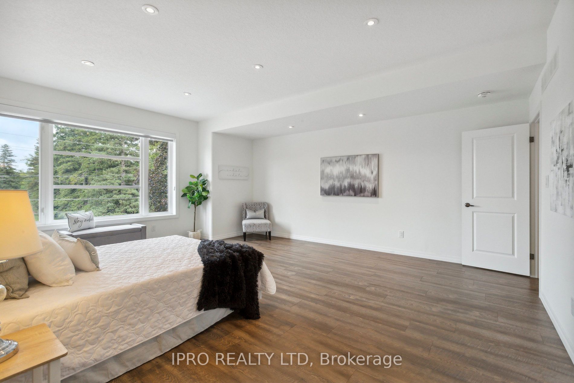 223 Woolwich St