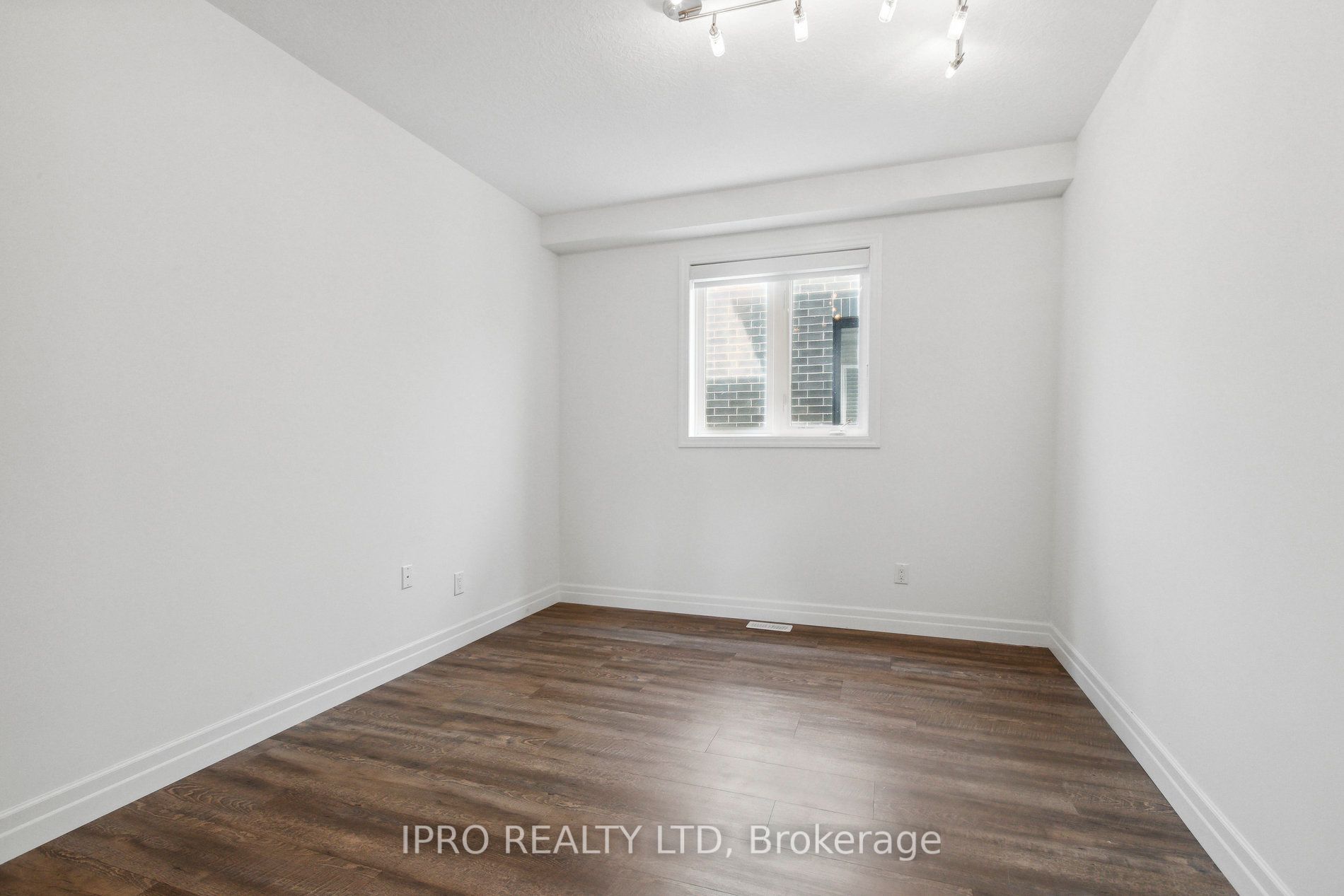 223 Woolwich St