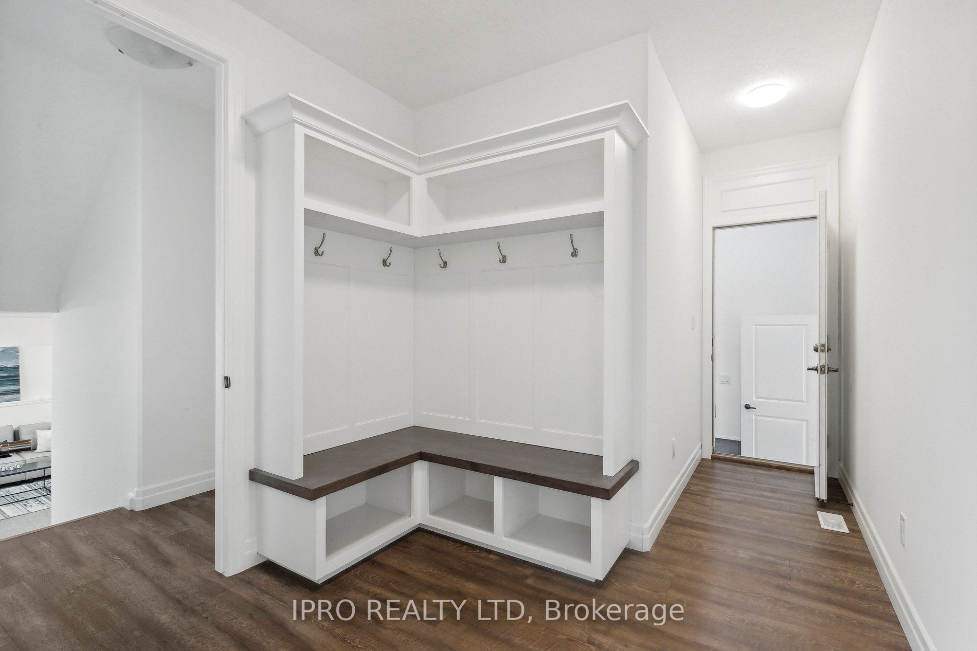 223 Woolwich St