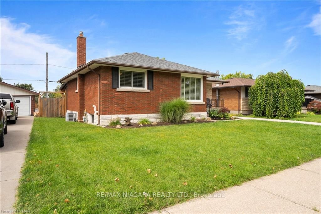 19 Hillgarden Rd