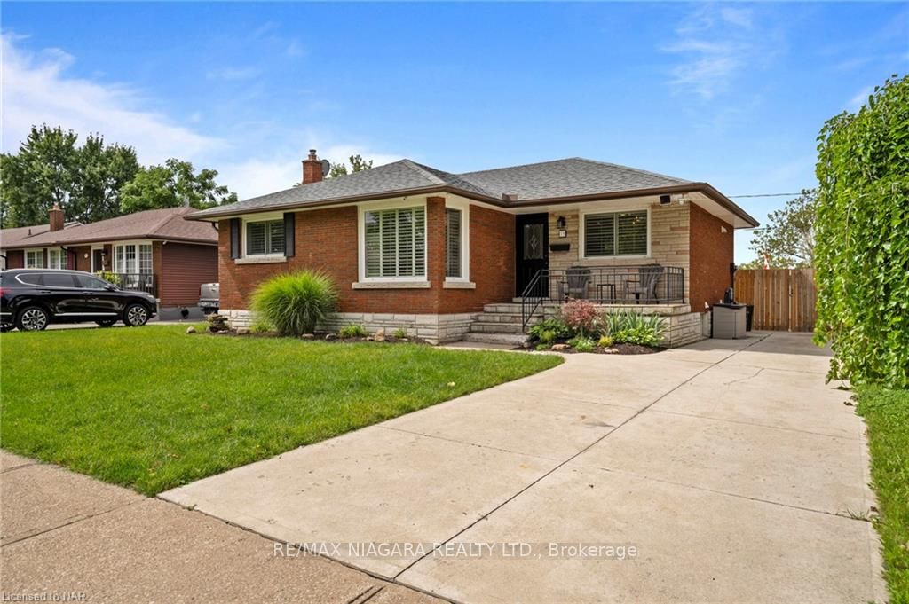 19 Hillgarden Rd