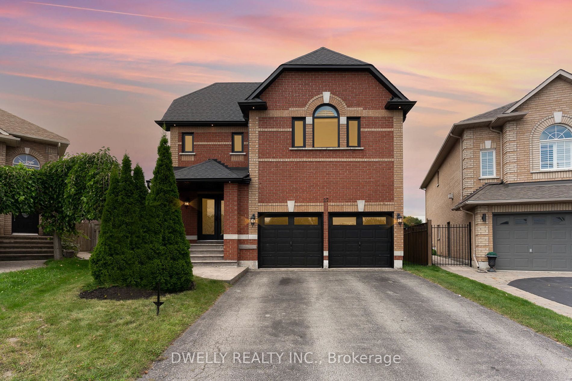27 Gatesbury Crt