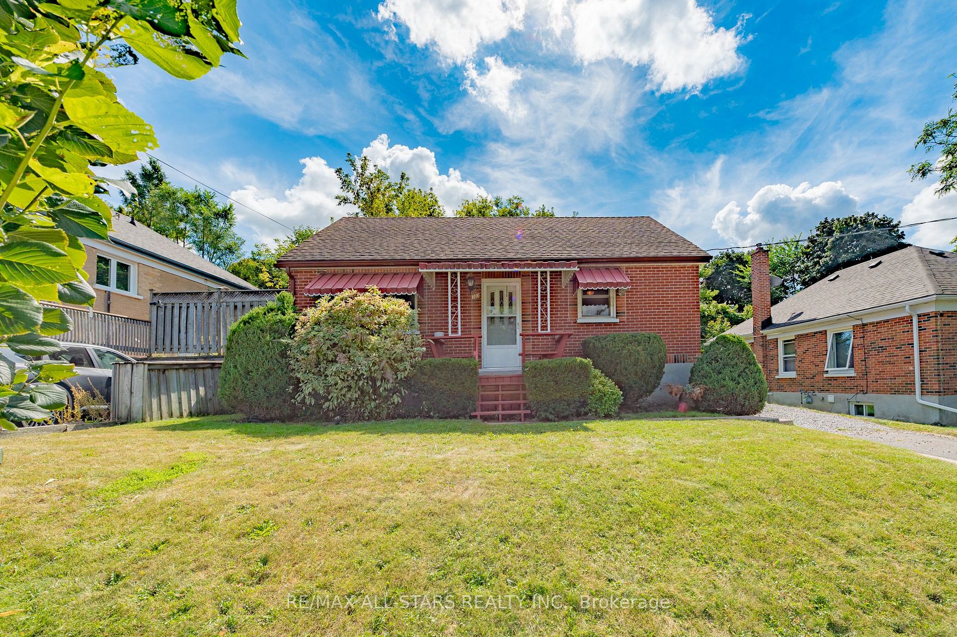 303 Caddy St