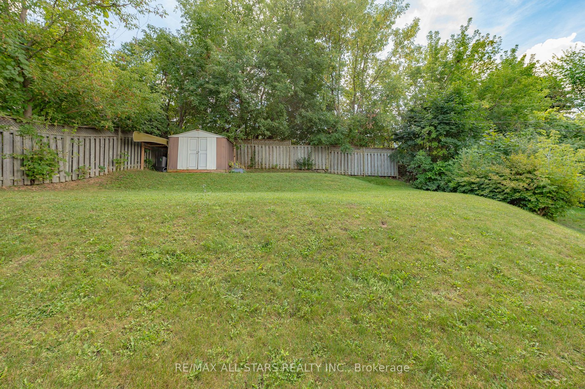 303 Caddy St