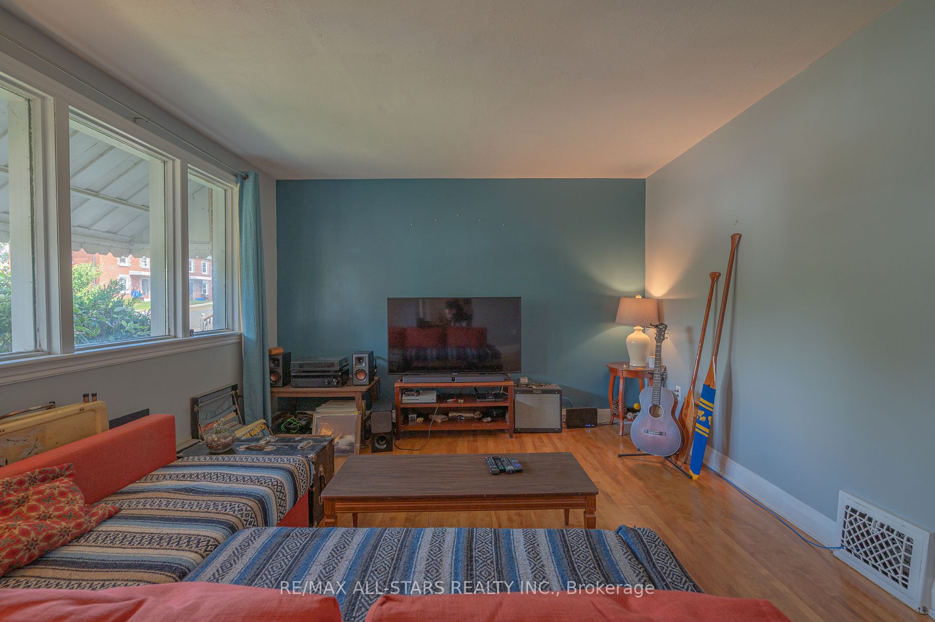 303 Caddy St
