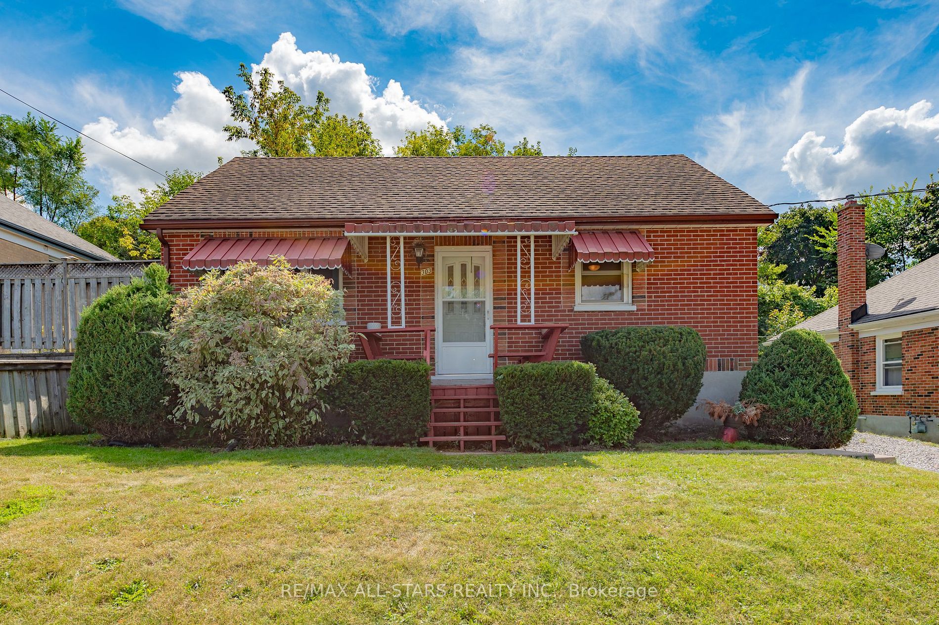 303 Caddy St