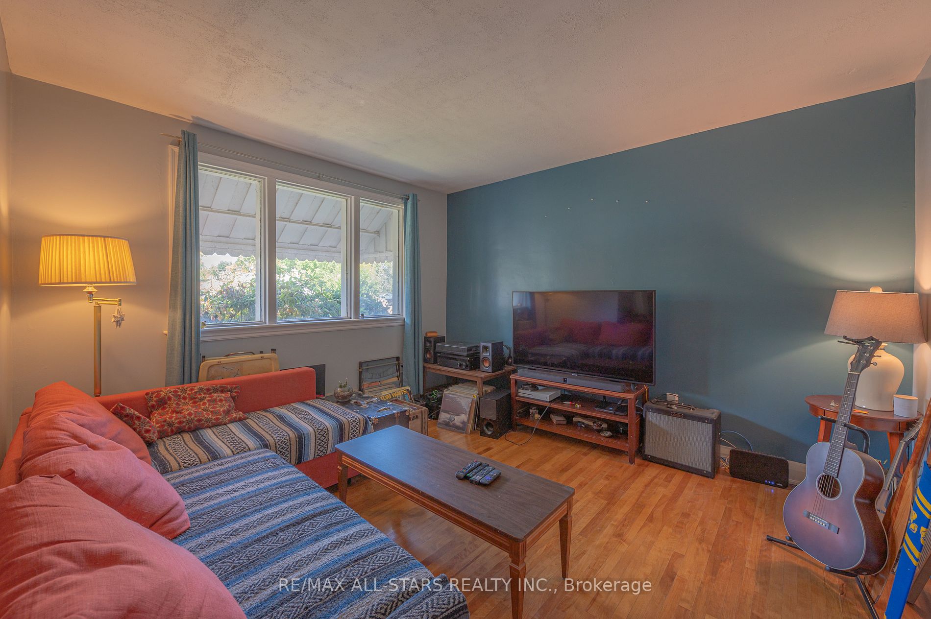 303 Caddy St