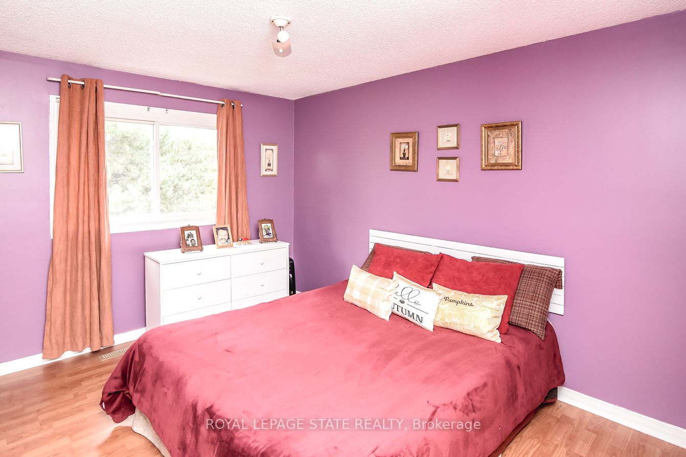 1 Royalwood Crt, #15